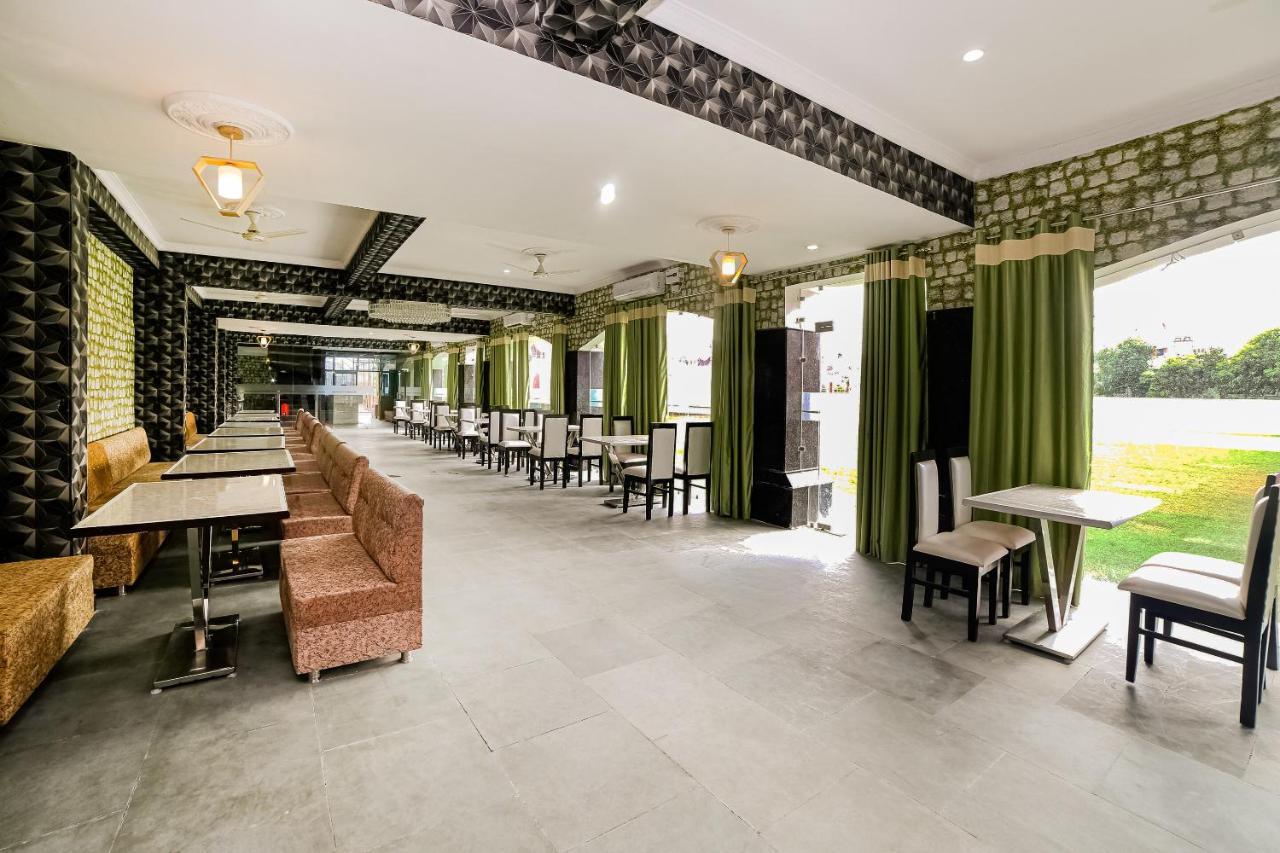Oyo 41923 Prema Kunj Resort Jhānsi Dış mekan fotoğraf